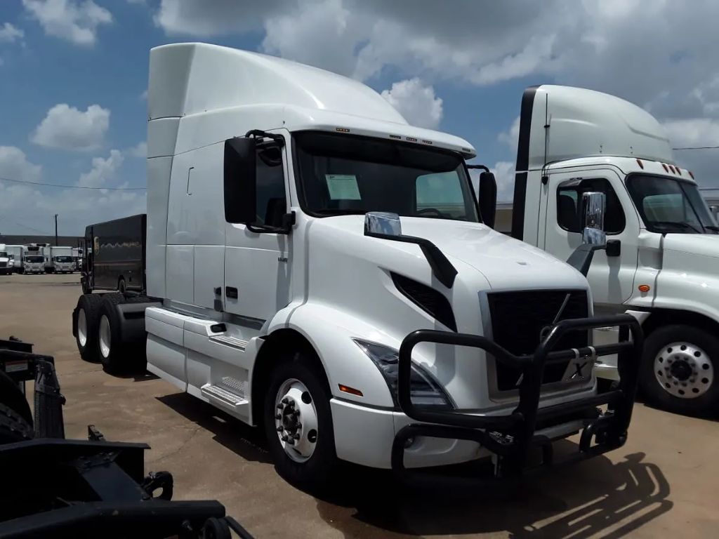 2020 Volvo VNR